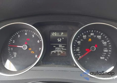 2017 Volkswagen Jetta 1.4T S z USA, uszkodzony, nr VIN 3VW2B7AJ5HM320830